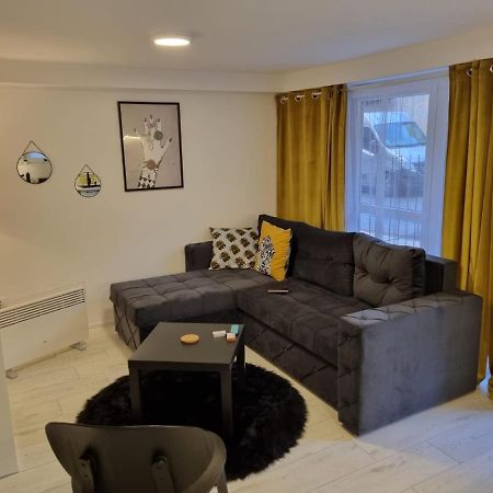 Bowler Hat Apartment Belgrad Zewnętrze zdjęcie
